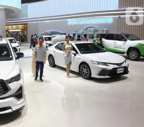 Lebih Tinggi dari UMR Jakarta, Ternyata Segini Bayaran SPG Cantik di GIIAS 2023