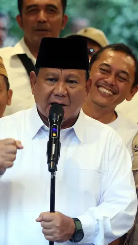 Tidak ada menteri yang mau anggarannya dipangkas dan hanya Prabowo satu-satunya menteri Jokowi yang berkorban untuk Garuda Indonesia.