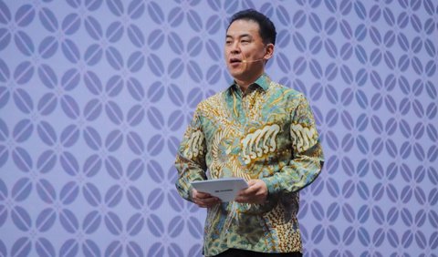 “Saya terhormat terlibat di proyek ini, sekaligus merayakan 50 tahun hubungan diplomatik Korea Selatan dan Indonesia. Terpenting desain ini perpaduan harmonisasi dengan aspek keberlanjutan Ioniq 5 (lambang teknologi-inovasi Hyundai) dan batik, lambang tradisi dan warisan budaya Indonesia.”