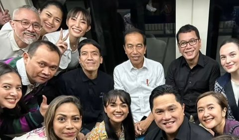 Sejumlah rekan artis tak kalah mengomentari pose Desta di samping Presiden Jokowi.