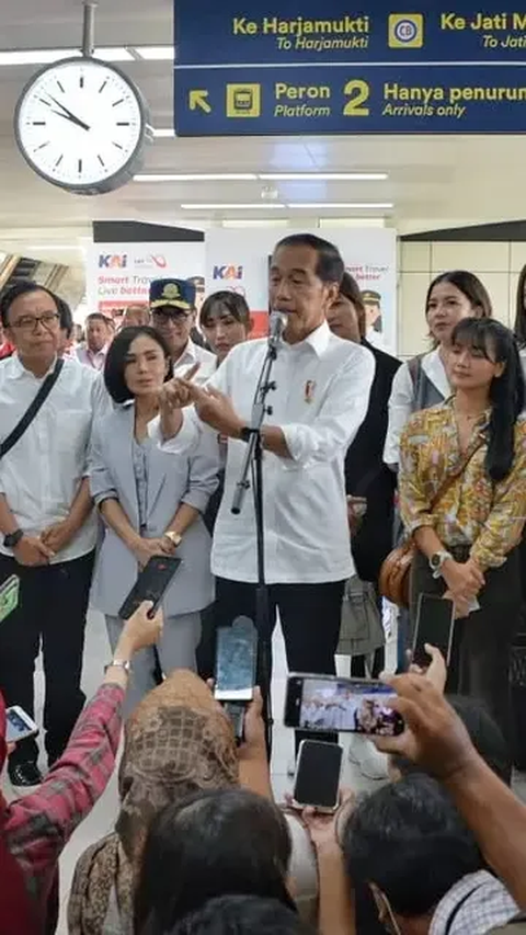 Guyon Jokowi Tak Sebut Cak Lontong saat Perkenalkan Artis Usai Jajal LRT