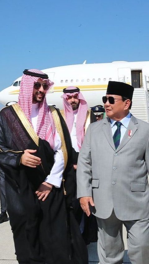 Potret Pensiunan Jenderal Kopassus Bertemu Menteri Pertahanan Arab, Gagah Pakai Kacamata Hitam