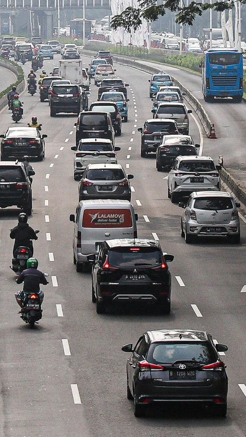 Polusi Udara Jakarta Meningkat, Mengapa Pemprov DKI Tidak Batasi Penambahan Kendaraan?