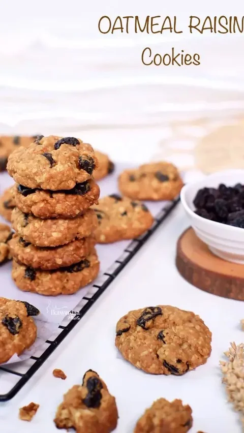 2. Oatmeal Raisin Cookies