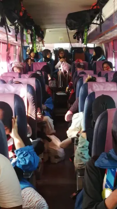 Cara Memilih Tempat Duduk di Bus Agar Tak Mabuk & Muntah dalam Perjalanan