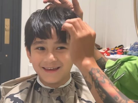 Intip Penampilan Rafathar Anak Raffi Ahmad dengan Rambut Baru, Netizen 'Udah Ganteng Makin Ganteng'