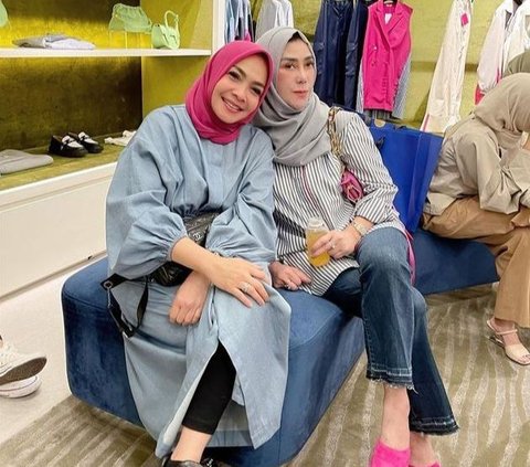 Dari Syahnaz Sadiqah Hingga Rachel Vennya, Ini Deretan Artis yang Hadiri Acara Peluncuran Koleksi Terbaru dari Brand Fashion Milik Nagita