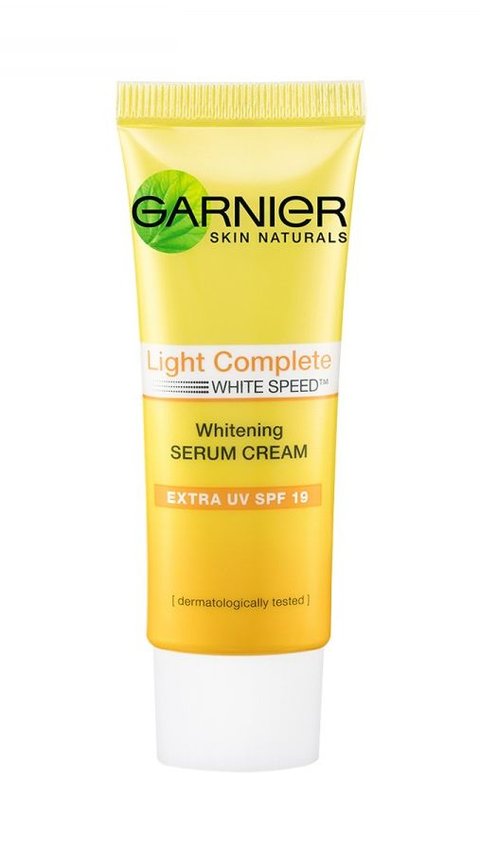 3. Garnier Light Complete Yuzu Day SPF 19