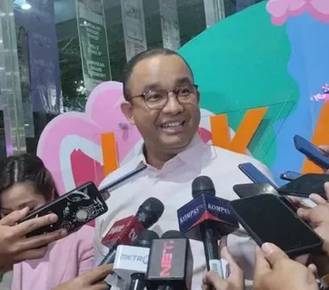 Anies Ditegur Wanita Berkerudung di Bandara Adi Sucipto: Siapa Hayo?