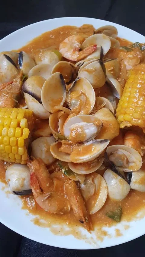 6. Kerang Kepah dan Udang Saus Padang