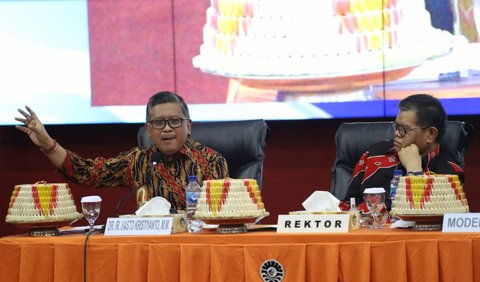 Dosen Ilmu Pertahanan (Unhan) RI Hasto Kristiyanto menyampaikan pentingnya Indonesia mewujudkan konsep Berdikari (berdiri di atas kaki sendiri) yang digaungkan Proklamator RI Bung Karno.