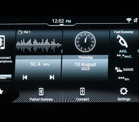 New Baleno punya head unit baru dengan<br />layar lebih besar: 9 inci. <br /><br />Dilengkapi fitur Apple Car Play dan Android Auto yang memungkinkan pengguna melakukan smartphone connection.