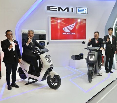 Pecah Telur, Honda Pasarkan Motor Listrik EM1 :e Rp 40 Jutaan di GIIAS 2023