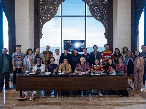 Menikmati Karya Seniman Indonesia di The Land of Art