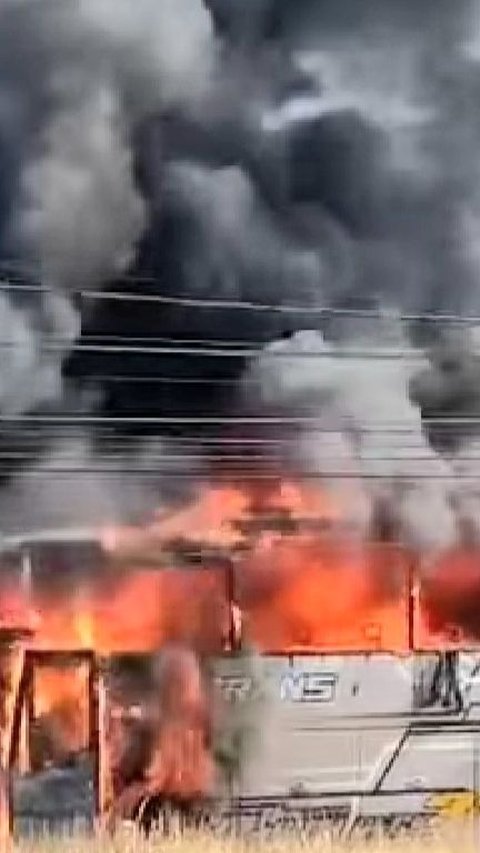 Bus Ditumpangi Simpatisan PKS Ludes Terbakar di Jalan Solo-Yogyakarta, Begini Kondisinya