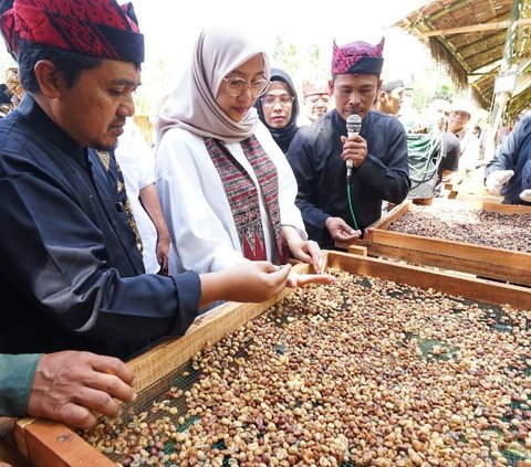 Keseruan Pesta Rakyat Kopi Gombengsari di Banyuwangi