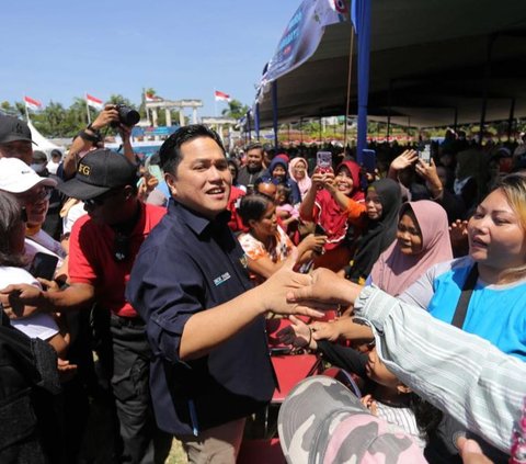 Pada operasi pasar murah yang digerakkan oleh BUMN Pupuk Indonesia dan Pelindo ini, Erick Thohir menyatakan kalau BUMN dukung penuh kesejahteraan rakyat.