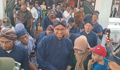 Anies mengatakan jika sifat Ar Rahman ini coba diembannya. Anies mengatakan siapapun, apapun pandangannya haruslah memiliki cara menghormatinya sama.