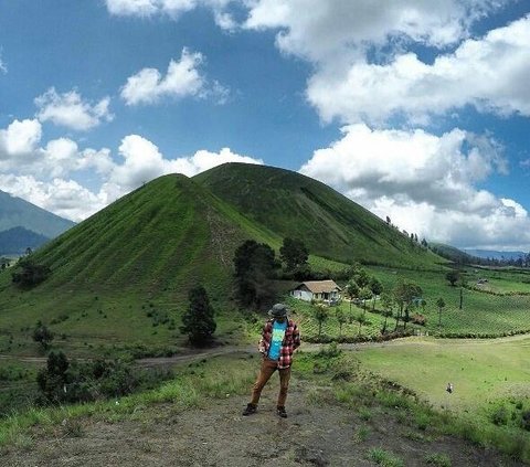 Eksotisme Kawah Wurung Bondowoso, Miniatur Gunung Bromo Mirip Bukit Teletubbies