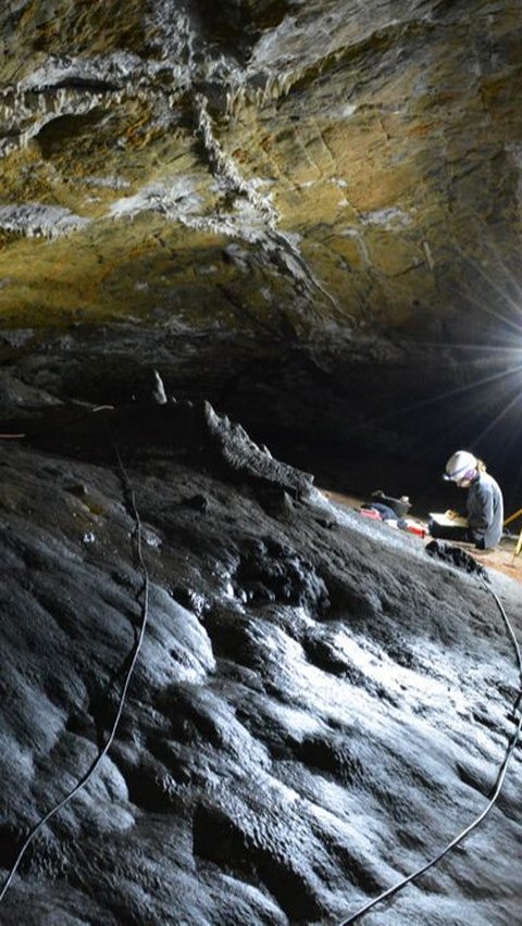 Arkeolog Temukan Liang Kubur di dalam Gua, Isinya Tulang Manusia Berusia 6.000 Tahun