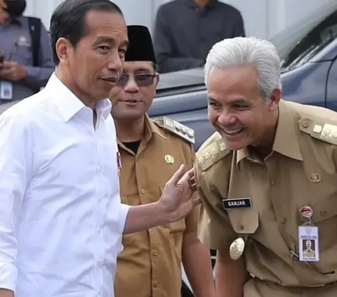 Ganjar Pakai Baju Jokowi Tanggapi Golkar-PAN Gabung Prabowo, Apa Maknanya?