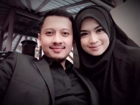 Telah berlalu 8 tahun sejak menikah, inilah kehidupan rumah tangga Yulia Rachman yang jarang menjadi sorotan.