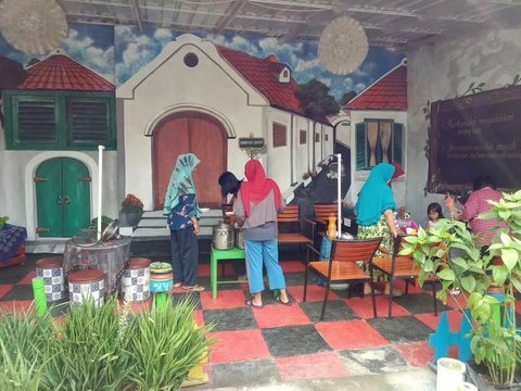 Peran Warga Lokal