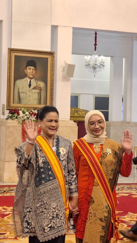 Jokowi Beri Tanda Kehormatan ke 18 Tokoh, Mulai dari Iriana hingga Wishnutama