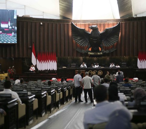 Sekretariat Jenderal DPR RI melaksanakan gladi kotor Pidato Kenegaraan Presiden Joko Widodo dalam Sidang Tahunan MPR, Sidang Bersama DPR/DPD, dan Rapat Paripurna DPR tentang RAPBN 2023.