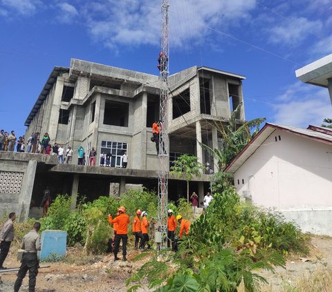 Tuntutan Ketemu Jokowi Belum Terwujud, Agus Nyerah Minta Turun Usai 6 Hari di Atas Tower