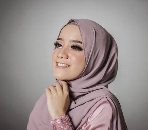 4 Secrets to Always Neat Hijab, Guaranteed Not to Slip