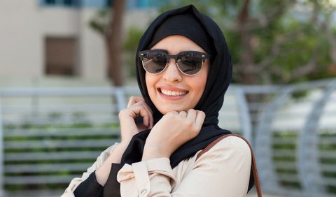 1. Setrika Hijab dengan Benar
