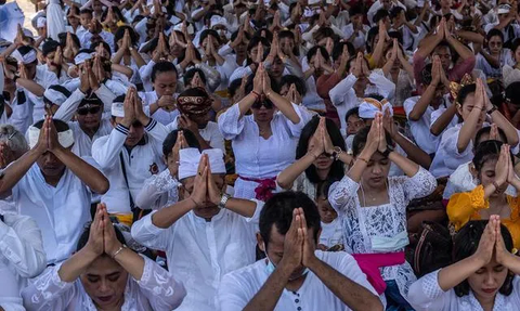 Gubernur Koster Sedih Warga Pakai Nama Bali Tersisa 79%, Bahkan Ketut & Nyoman Nyaris Punah Karena KB di Era Orba