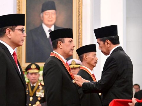 Eks Kepala BNPT Raih Penghargaan Bintang Mahaputra Pratama