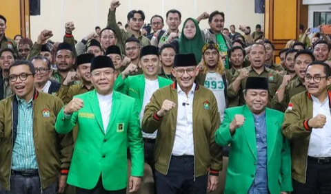 Ketua DPP Partai Persatuan Pembangunan (PPP) Achmad Baidowi menegaskan tidak ada wacana untuk mencabut dukungan kepada Ganjar Pranowo sebagai calon presiden.