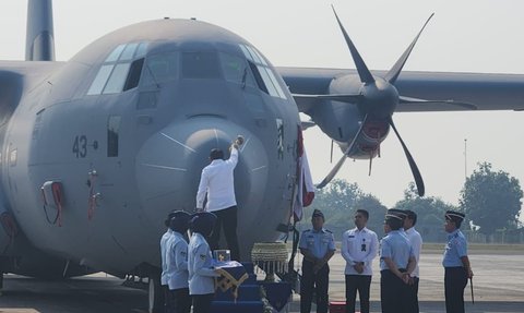 Potret Garangnya Super Hercules Canggih Diserahkan ke TNI AU, Wamenhan Janji Alutsista Tua Diganti