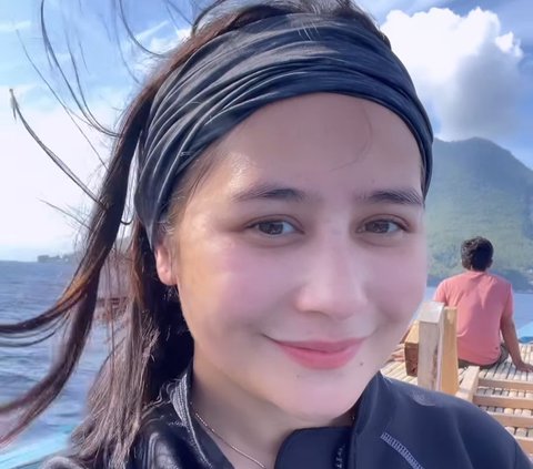 10 Momen Keseruan Prilly Latuconsina Diving di Ternate, Potret Cantiknya Malah Bikin Salfok
