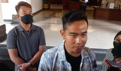 Wali Kota Solo Gibran Rakabuming Raka mengaku prihatin dengan kasus tabrak lari yang terjadi di depan gerbang utama Keraton Surakarta Hadiningrat, beberapa hari lalu.