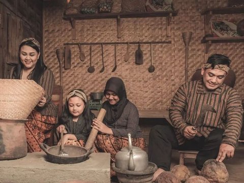 Sepuluh Momen Hangat dalam Photoshoot Keluarga Tia AFI dengan Tema Unik 'Wong Ndeso' - Pesona Penampilan Kedua Anak Menarik Perhatian