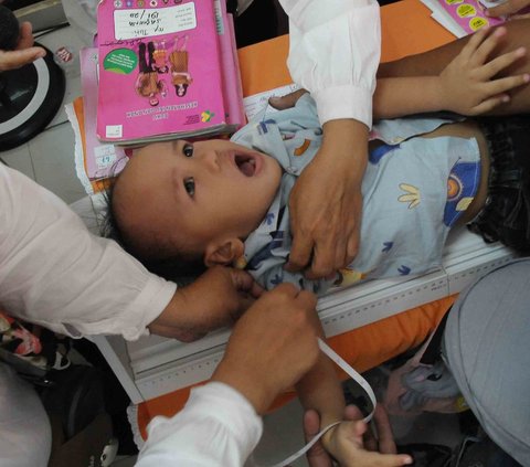 FOTO: Cegah Diare Berat, Kemenkes Gelar Imunisasi Rotavirus Secara Nasional