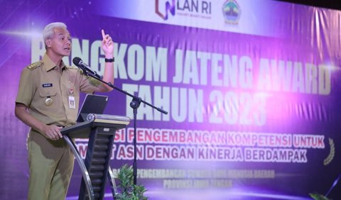Gubernur Jawa Tengah Ganjar Pranowo melakukan berbagai upaya untuk menghadapi puncak kemarau.