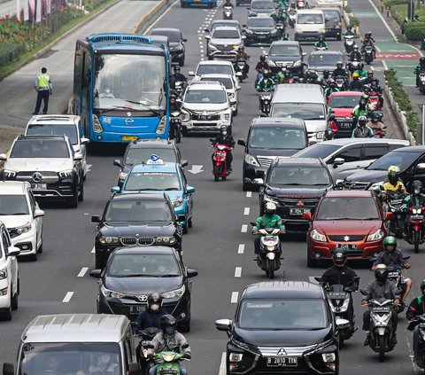 Direktur Pengendalian Pencemaran Udara Ditjen PPKL KLHK Luckmi Purwandari mengatakan, transportasi menjadi sumber pencemar udara terbesar di Jakarta, khususnya sepeda motor atau kendaraan roda dua.