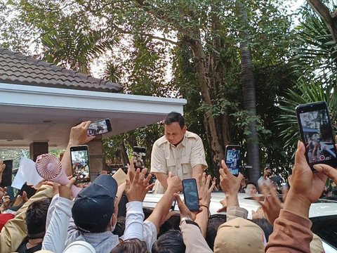 Resmikan Rumah Pemenangan Relawan, Prabowo: Ganjar dan Anies adalah Sahahat Saya