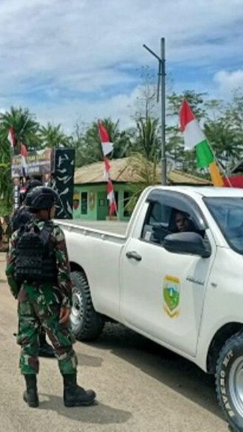 Jelang HUT Kemerdekaan Indonesia, Kendaraan Melintas di Trans Papua Disweeping