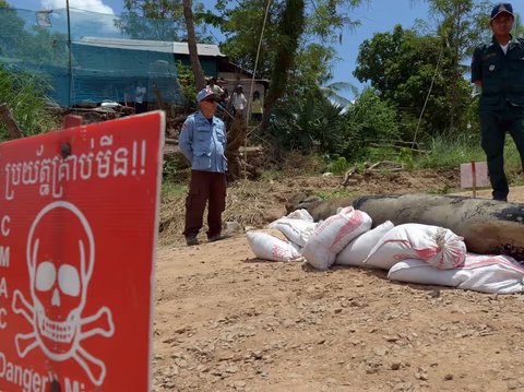 Mencekam, Ribuan Bahan Peledak Zaman Perang Ditemukan di Sekolah