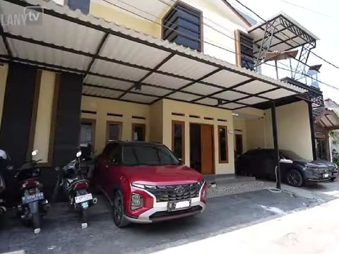 Dulu Tinggal dalam Keterbatasan, Tidur Berdekatan dengan Motor, Inilah 8 Potret Rumah Marshel Widianto Saat Ini - 2 Lantai, Senilai Rp1 M