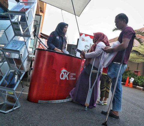 Penyandang disabilitas saat mengikuti edukasi keuangan agar memiliki kepahaman seputar finansial.