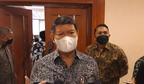 Laporan tersebut teregistrasi dengan Nomor LP: STTLP/267/VIII/2023/SPKT/POLRES KENDARI. Hashim dilaporkan dengan Pasal Tindak Pidana Kejahatan ITE Undang-undang Nomor 19 Tahun 2016 tentang Perubahan Atas Undang-undang Nomor 11 Tahun 2008 tentang ITE sebagaimana diatur dalam Pasal 45A Jo 378 KUHP.