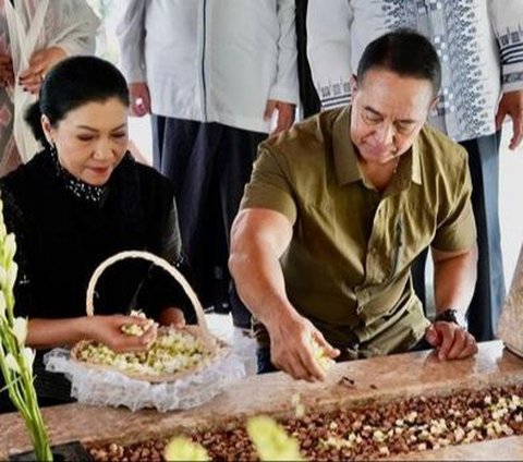 Mantan Panglima TNI Nyekar ke Makam Bung Hatta, Didampingi Mertua Sosok Jenderal Intelijen