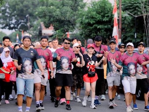 Berpartisipasi dalam Gerak Jalan untuk Merayakan Kemerdekaan, Potret Ayu Ting Ting Mendapat Pujian Seperti ABG